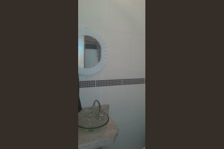 Banheiro de apartamento à venda com 2 quartos, 100m² em Vila Camilópolis, Santo André