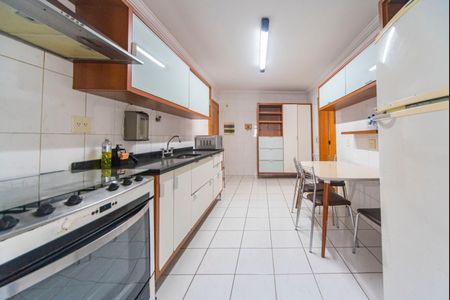 Apartamento para alugar com 130m², 3 quartos e 2 vagas Apartamento para alugar com 130m², 3 quartos e 2 vagasCozinha