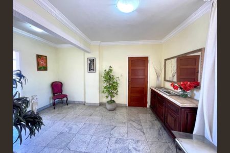 Apartamento para alugar com baixa de preço em Sagrada Família