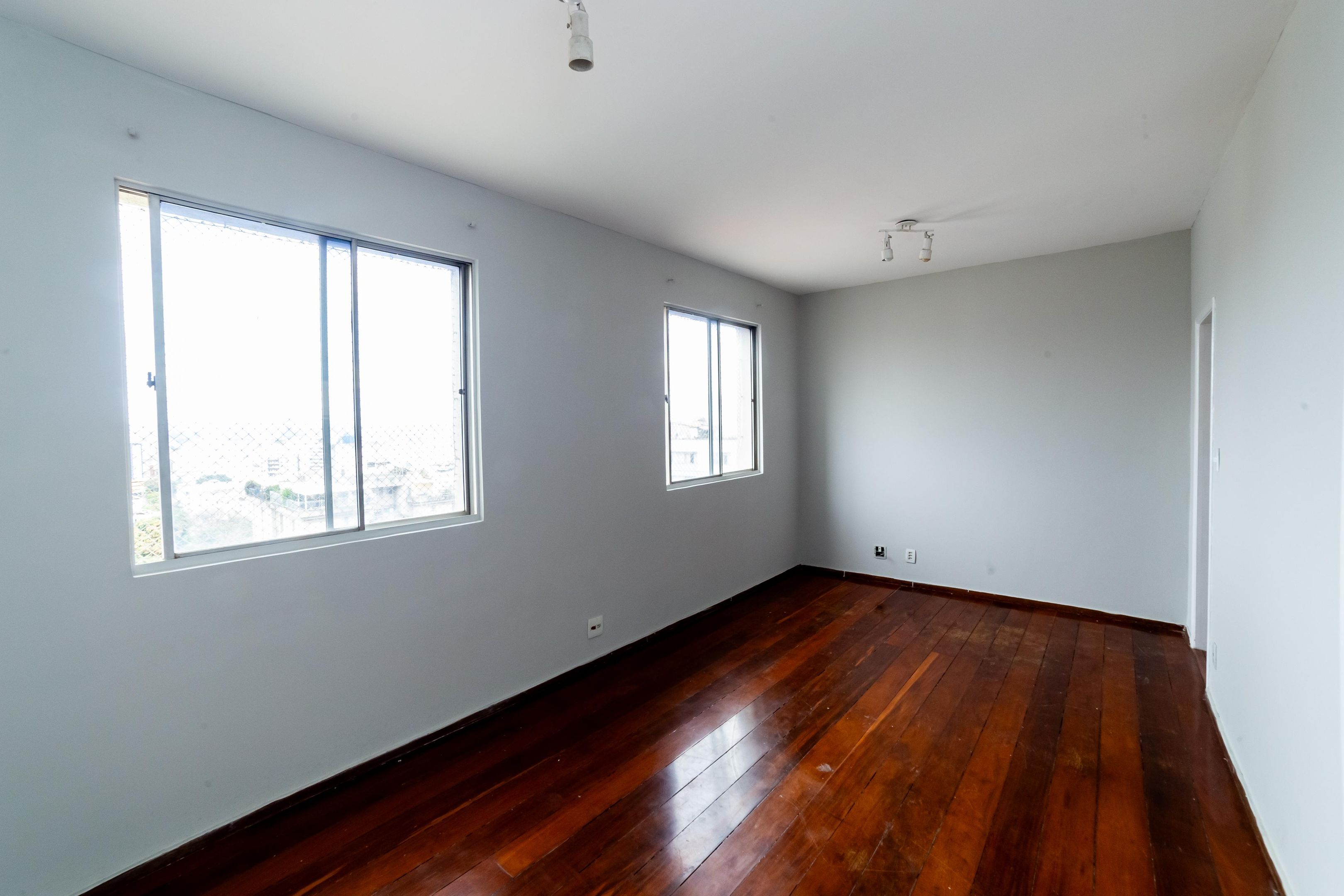 Apartamento com 2 quartos — Sagrada Família, Belo Horizonte