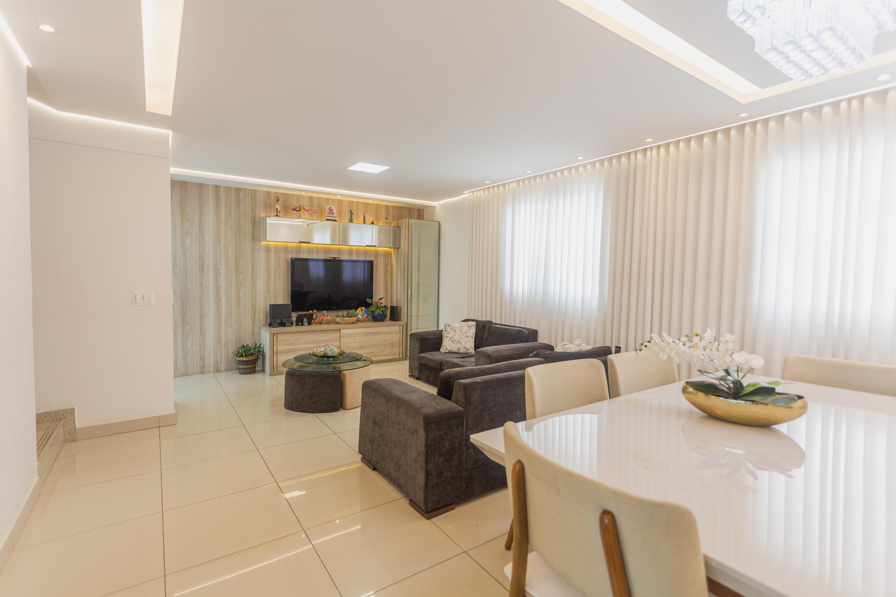 Apartamento com 4 quartos — Sagrada Família, Belo Horizonte
