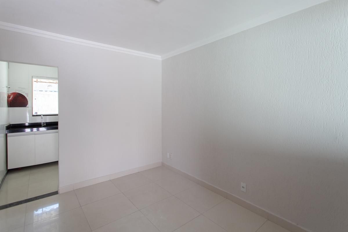 Casa com 2 quartos — Braúnas, Belo Horizonte