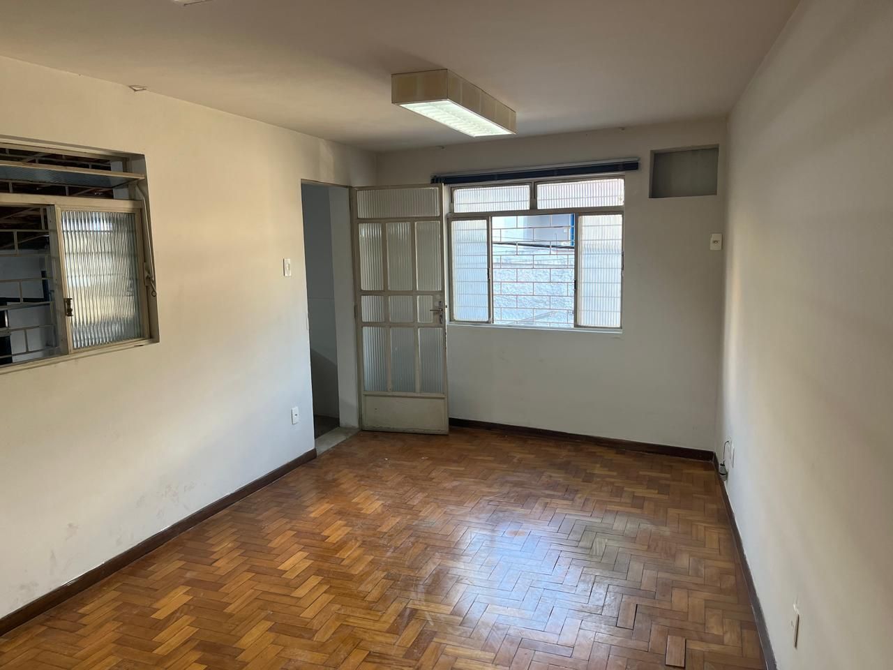 Casa com 6 quartos — Prado, Belo Horizonte
