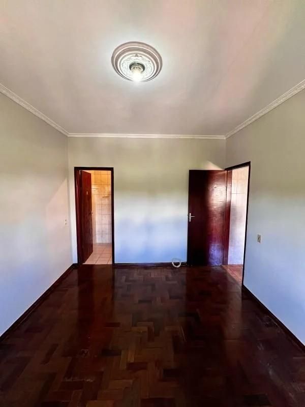 Casa com 2 quartos — Dom Cabral, Belo Horizonte