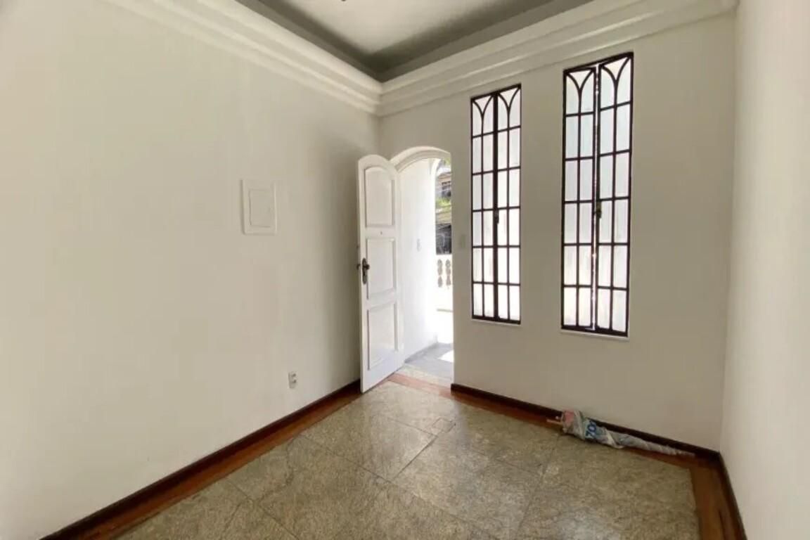 Casa com 2 quartos — Nova Granada, Belo Horizonte