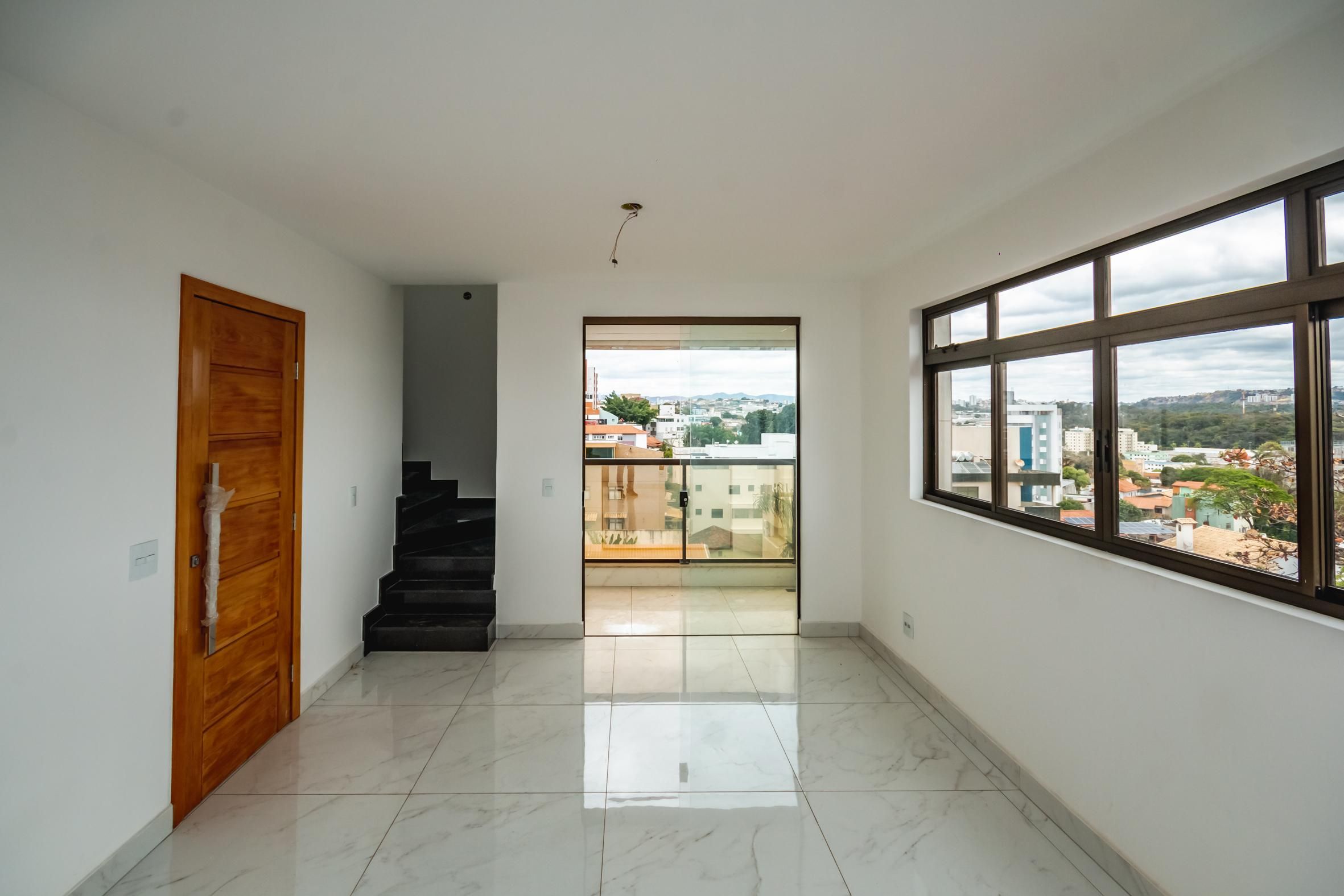 Apartamento com 4 quartos — Santa Rosa, Belo Horizonte