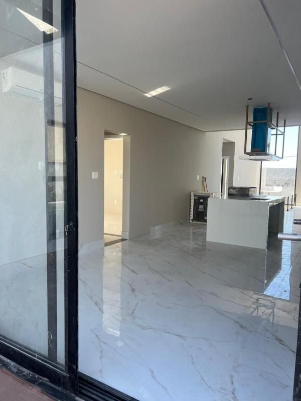 Casa com 2 quartos — Estoril, Belo Horizonte
