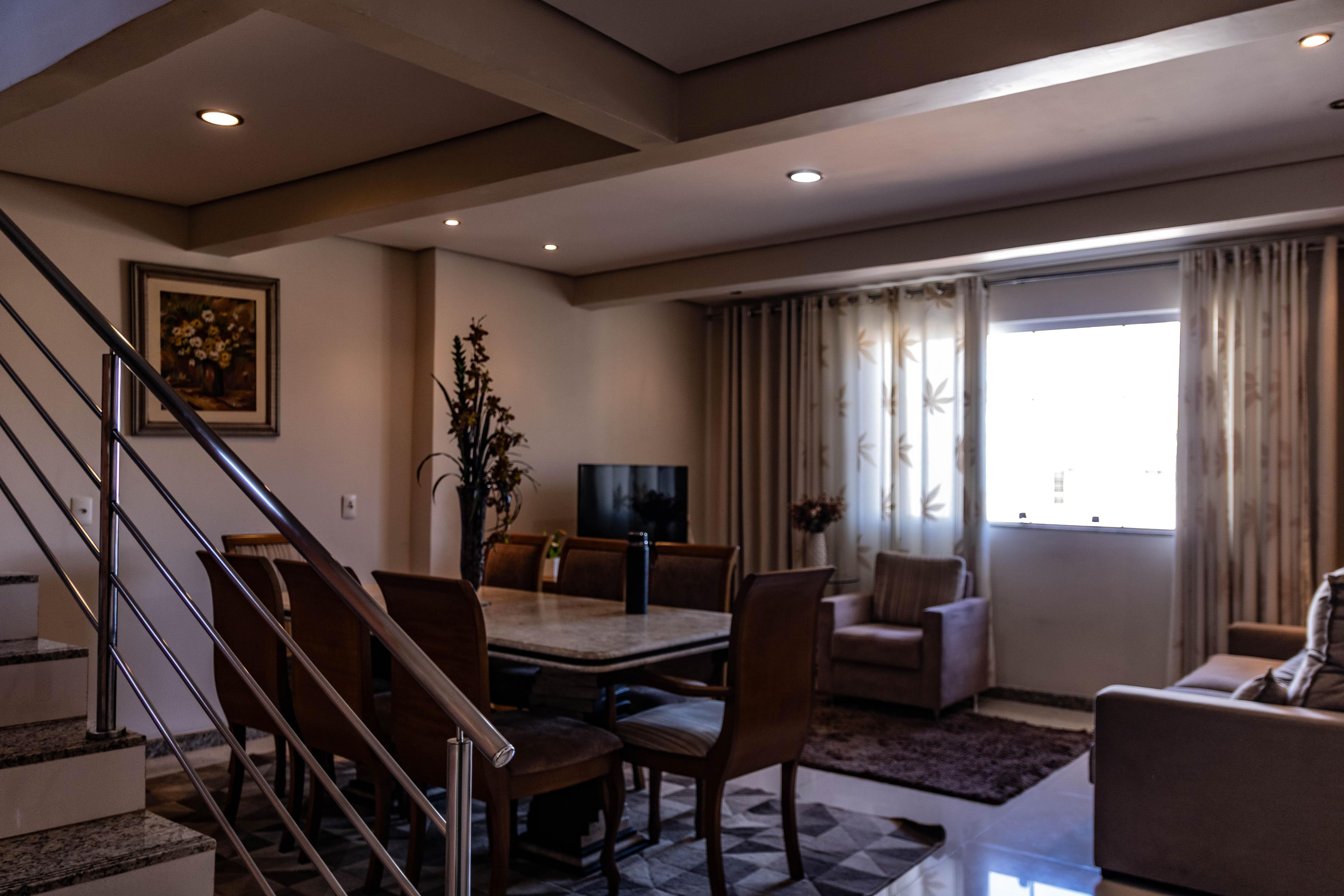 Casa com 7 quartos — Nova Gameleira, Belo Horizonte