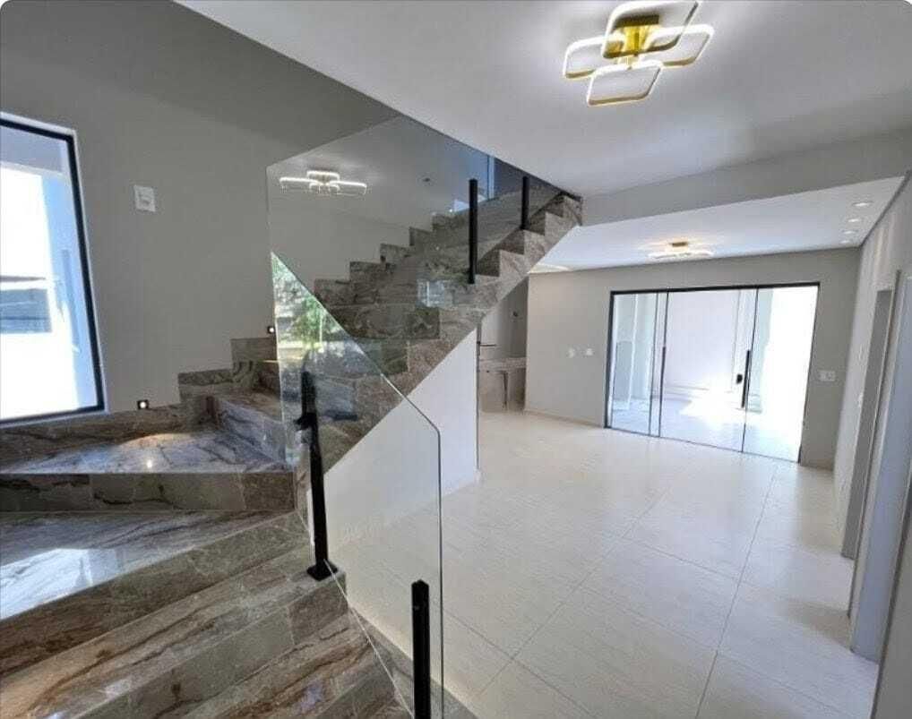 Casa com 3 quartos — Estoril, Belo Horizonte
