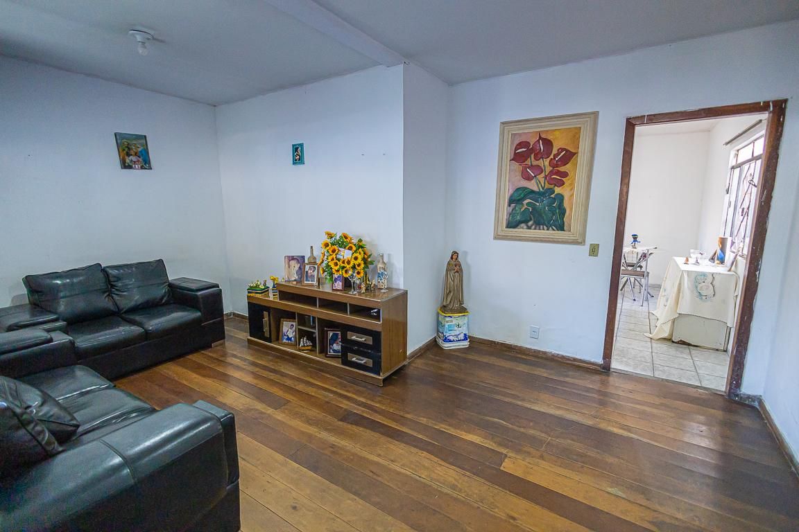 Casa com 3 quartos — Santa Branca, Belo Horizonte