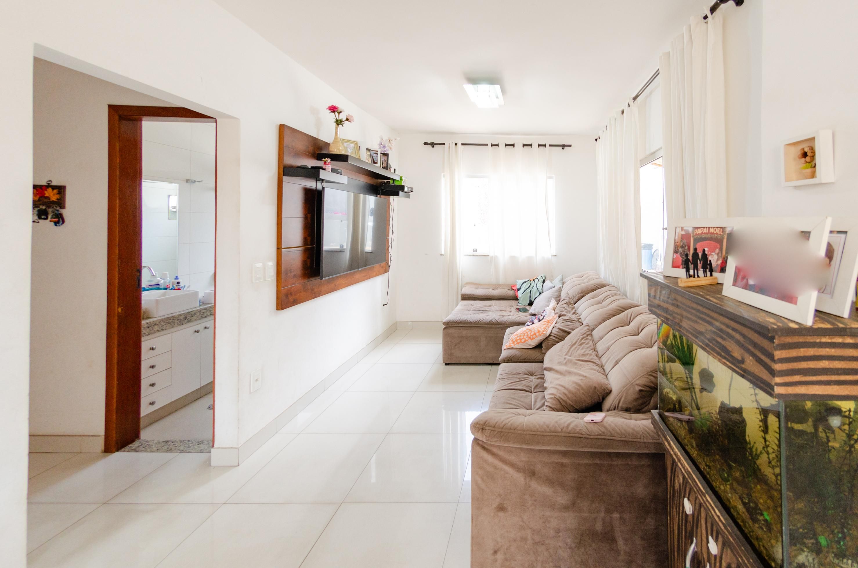 Casa com 8 quartos — Gameleira, Belo Horizonte