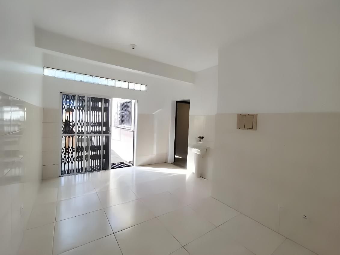 Casa com 2 quartos — Glória, Belo Horizonte