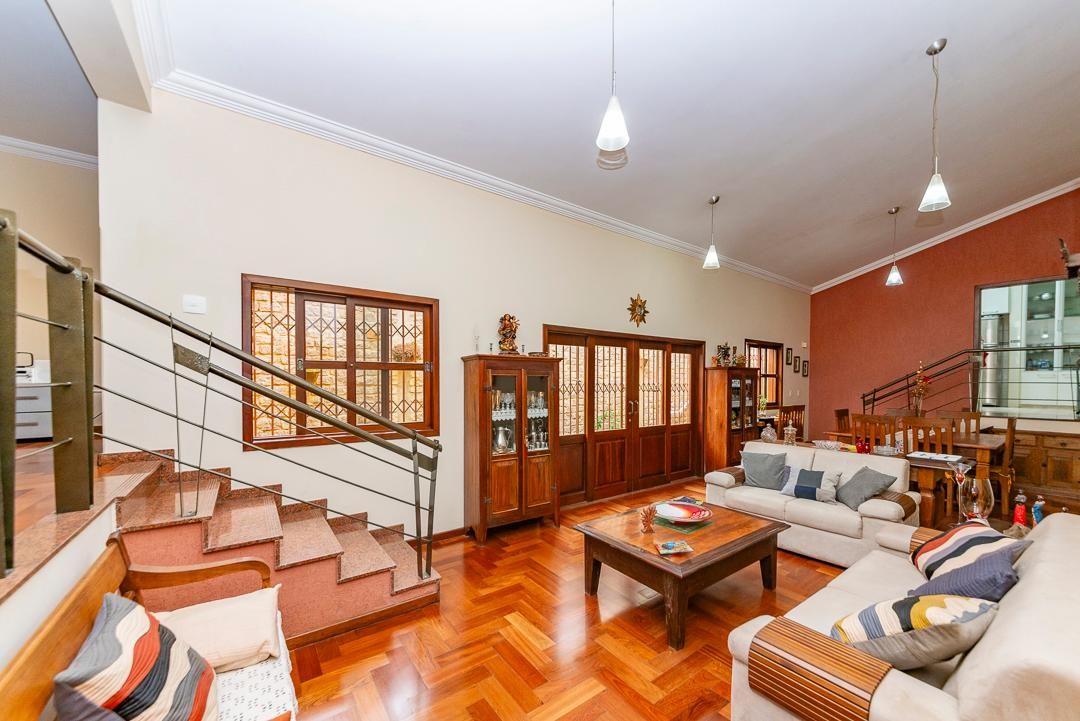 Casa com 3 quartos — Santa Lúcia, Belo Horizonte