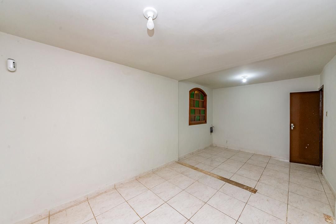 Casa com 3 quartos — Alto Caiçaras, Belo Horizonte