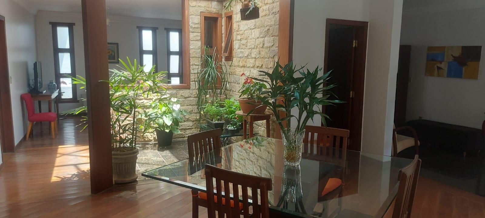 Casa com 5 quartos — Dom Cabral, Belo Horizonte