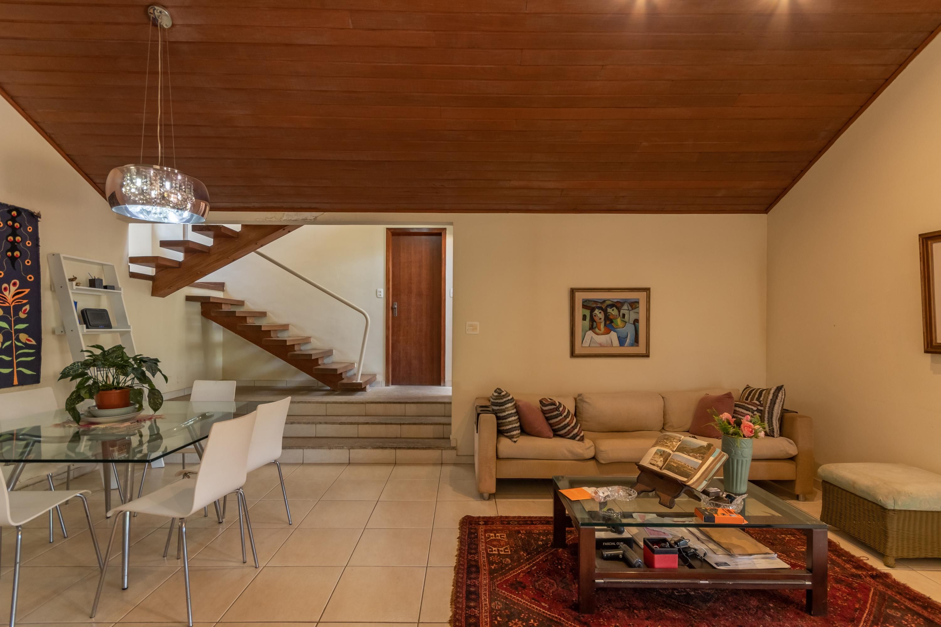 Casa com 4 quartos — Braúnas, Belo Horizonte