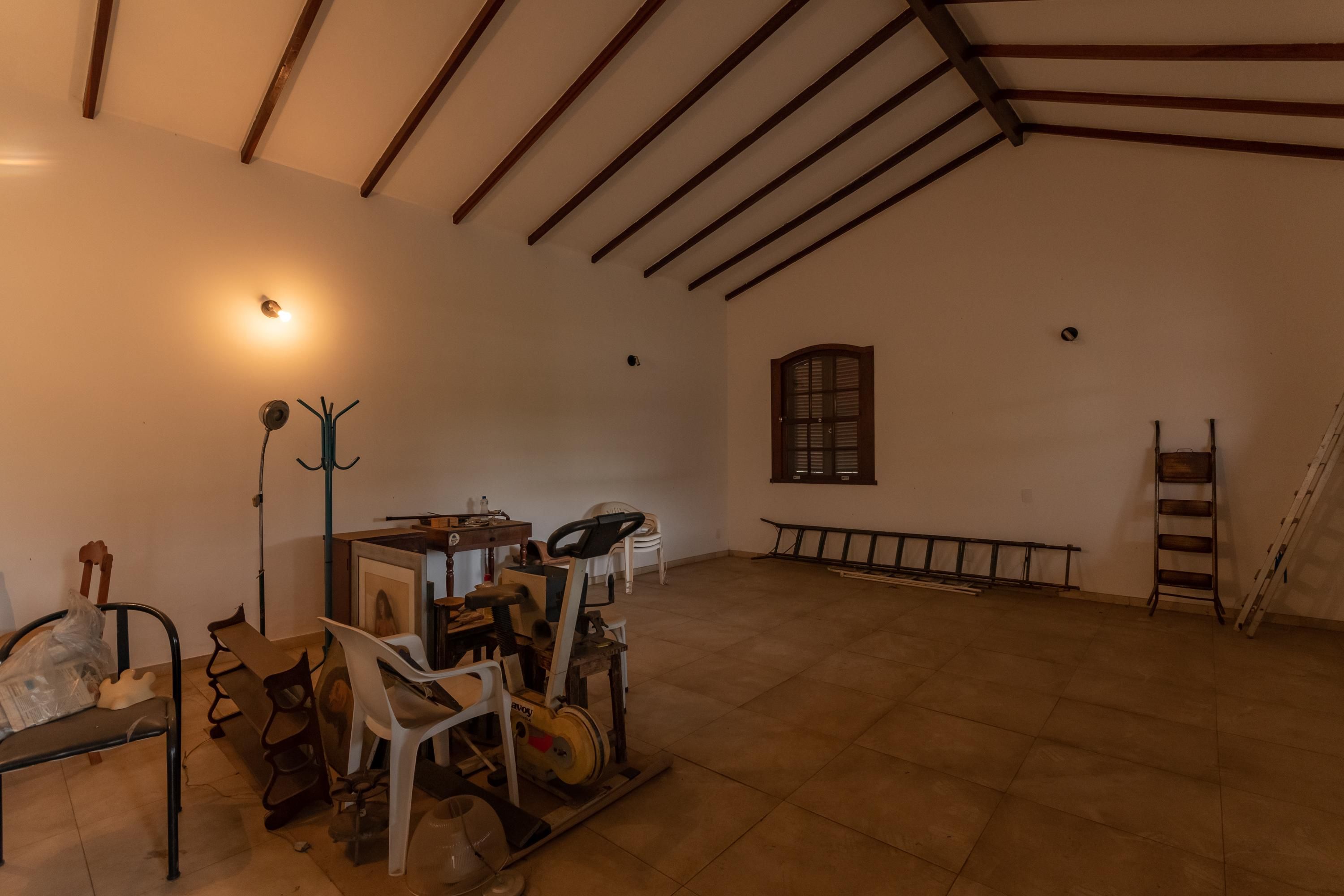 Casa com 4 quartos — Pampulha, Belo Horizonte