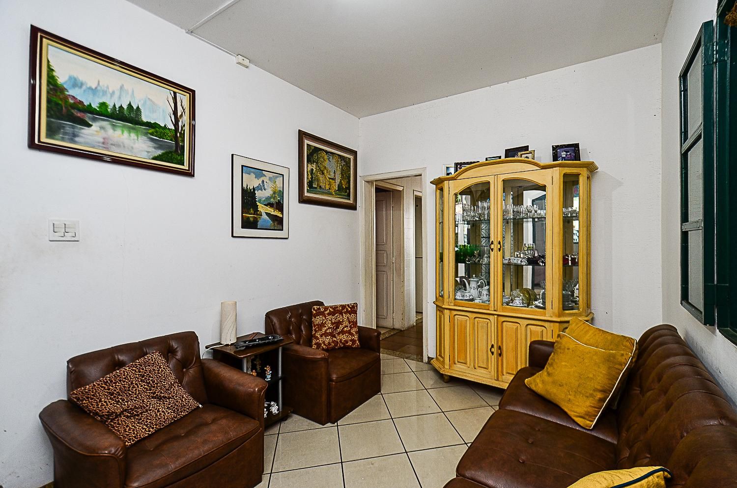Casa com 5 quartos — Sagrada Família, Belo Horizonte