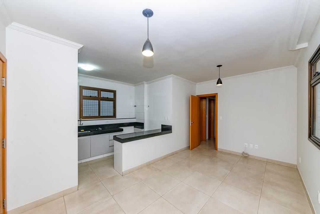 Apartamento com 3 quartos — Nova Granada, Belo Horizonte