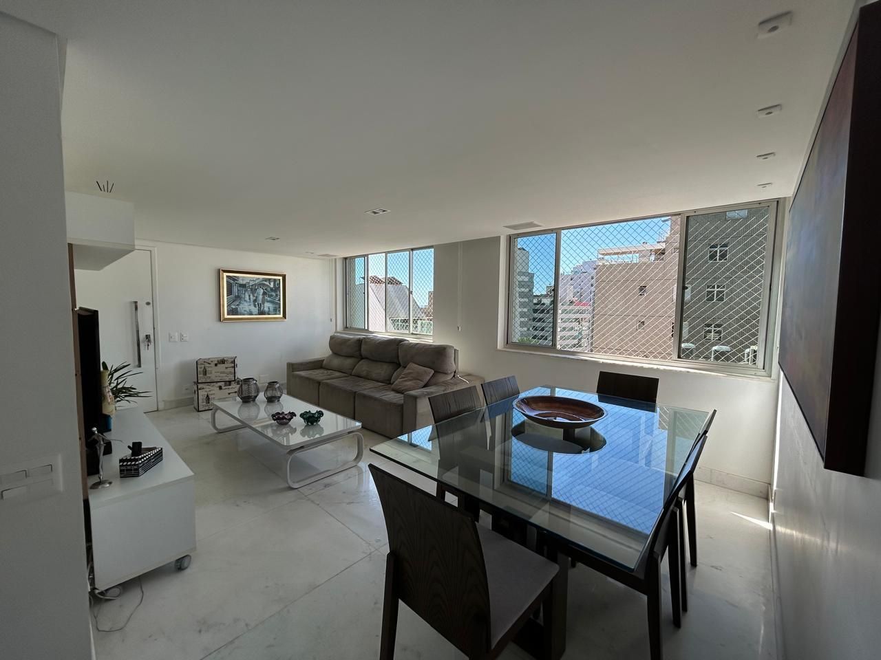 Apartamento com 4 quartos — Sion, Belo Horizonte