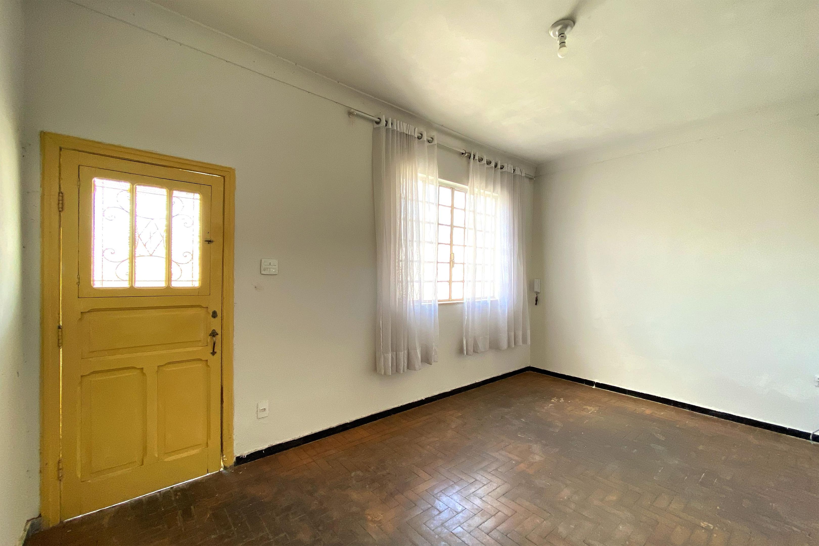 Casa com 3 quartos — Sagrada Família, Belo Horizonte