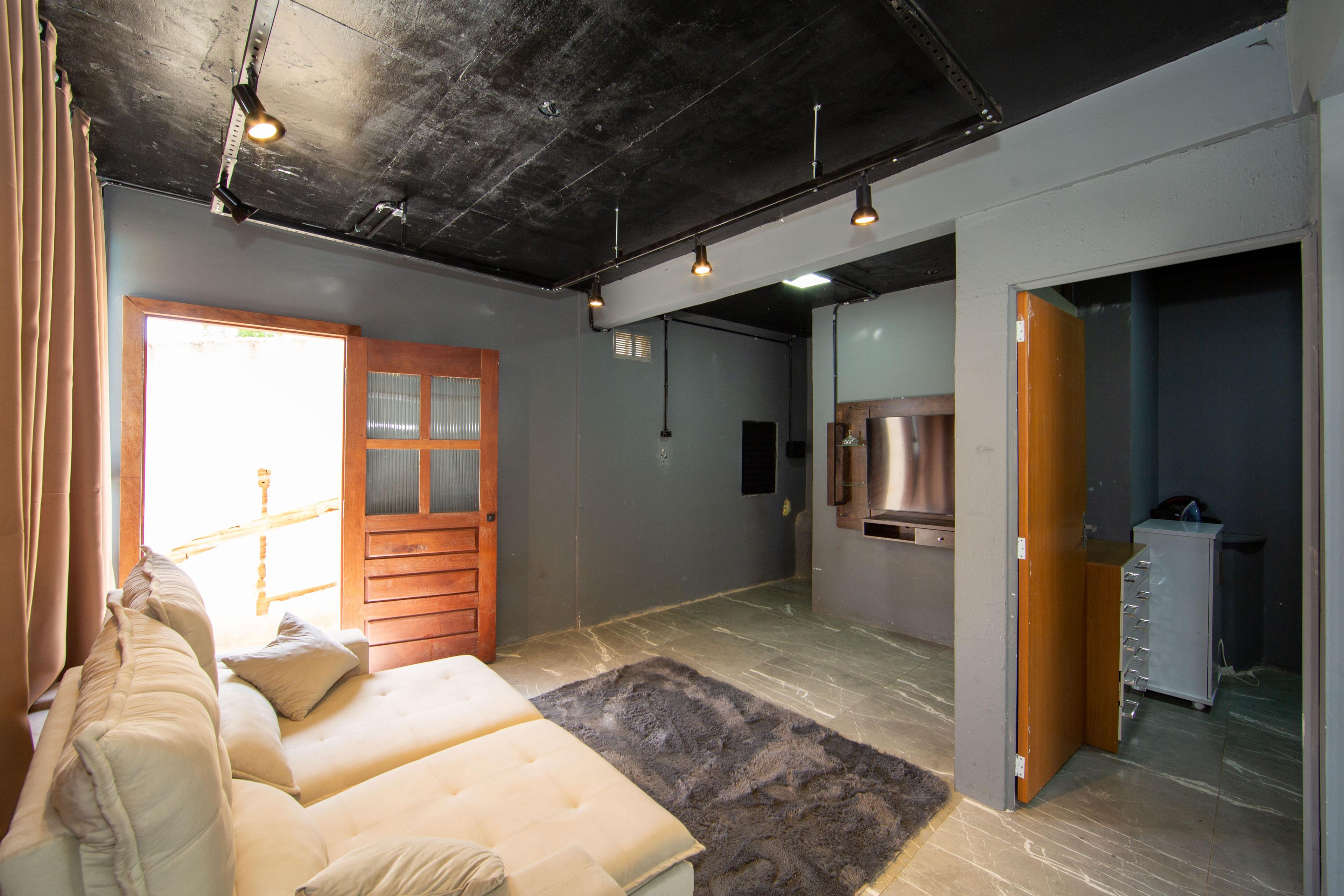 Casa com 2 quartos — Havaí, Belo Horizonte