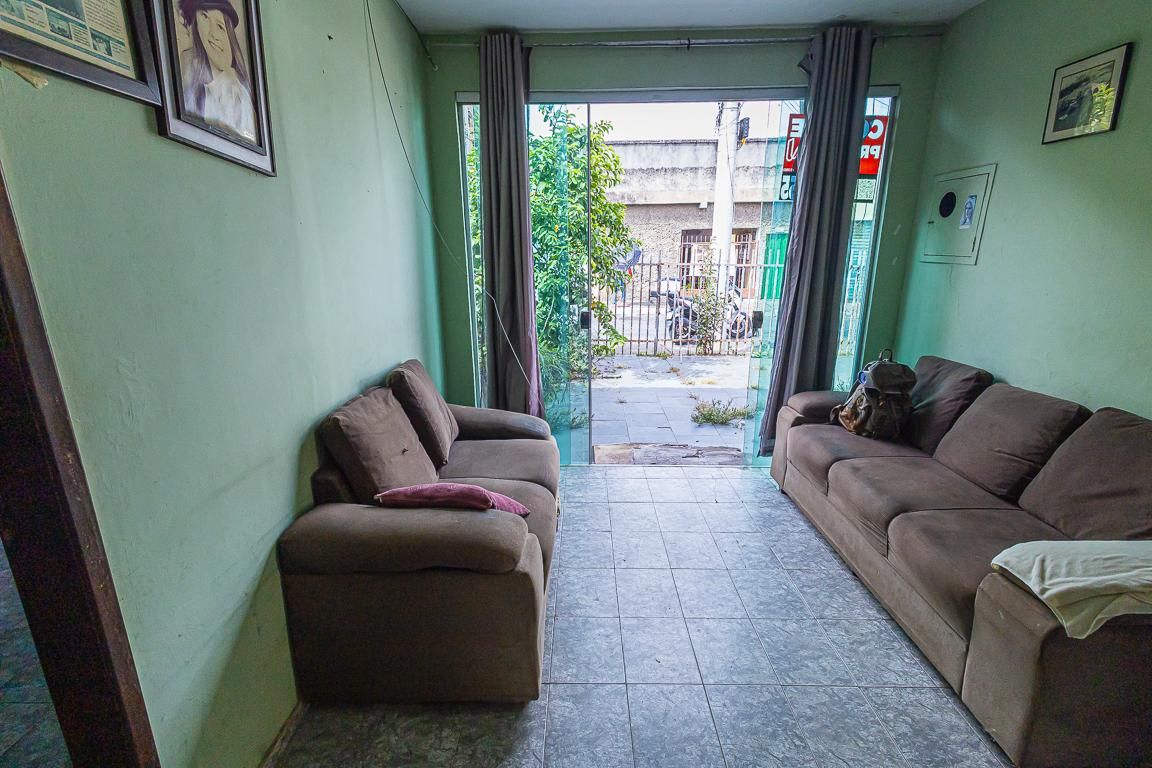 Casa com 4 quartos — Planalto, Belo Horizonte