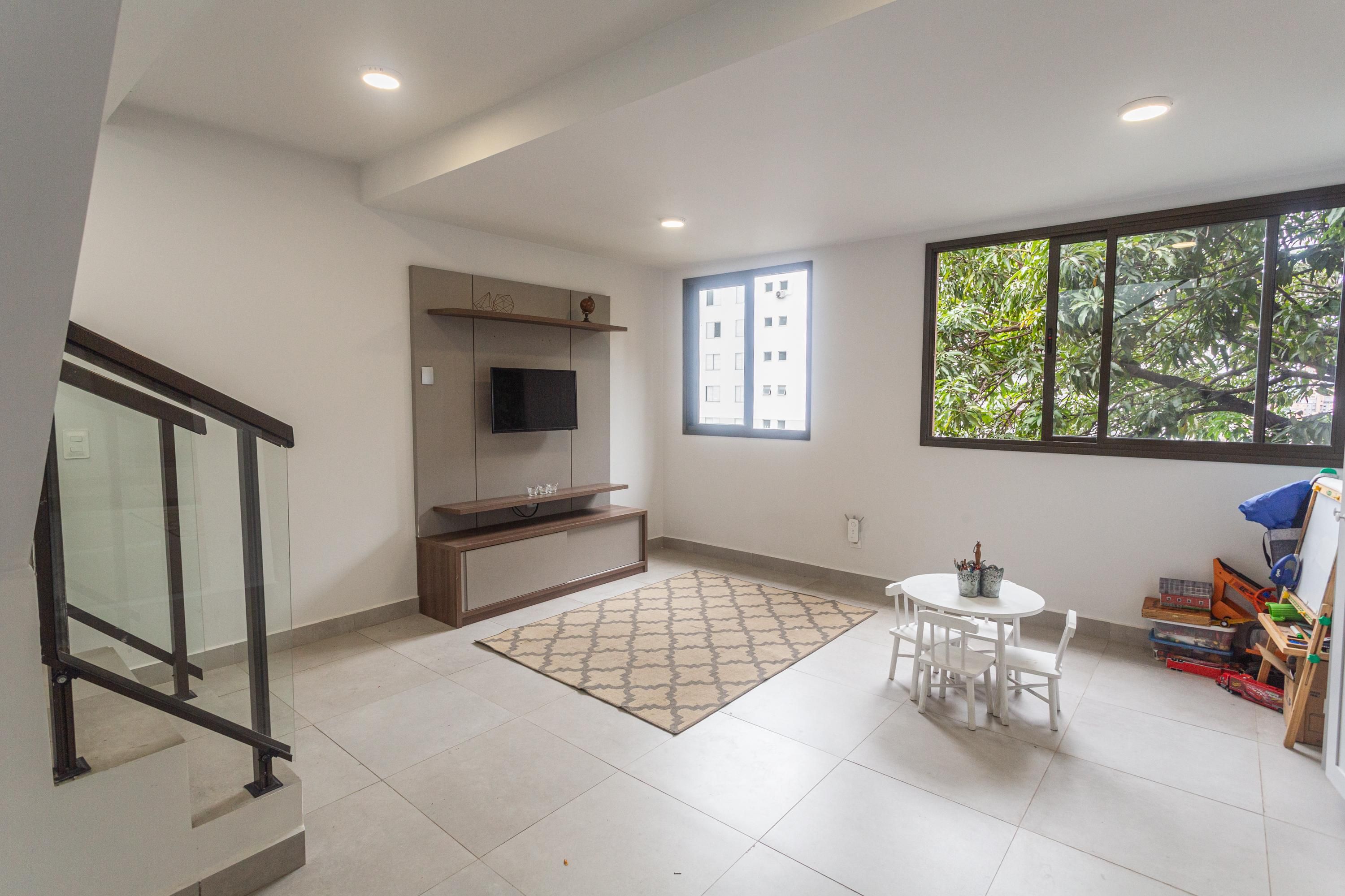 Apartamento com 3 quartos — Sagrada Família, Belo Horizonte