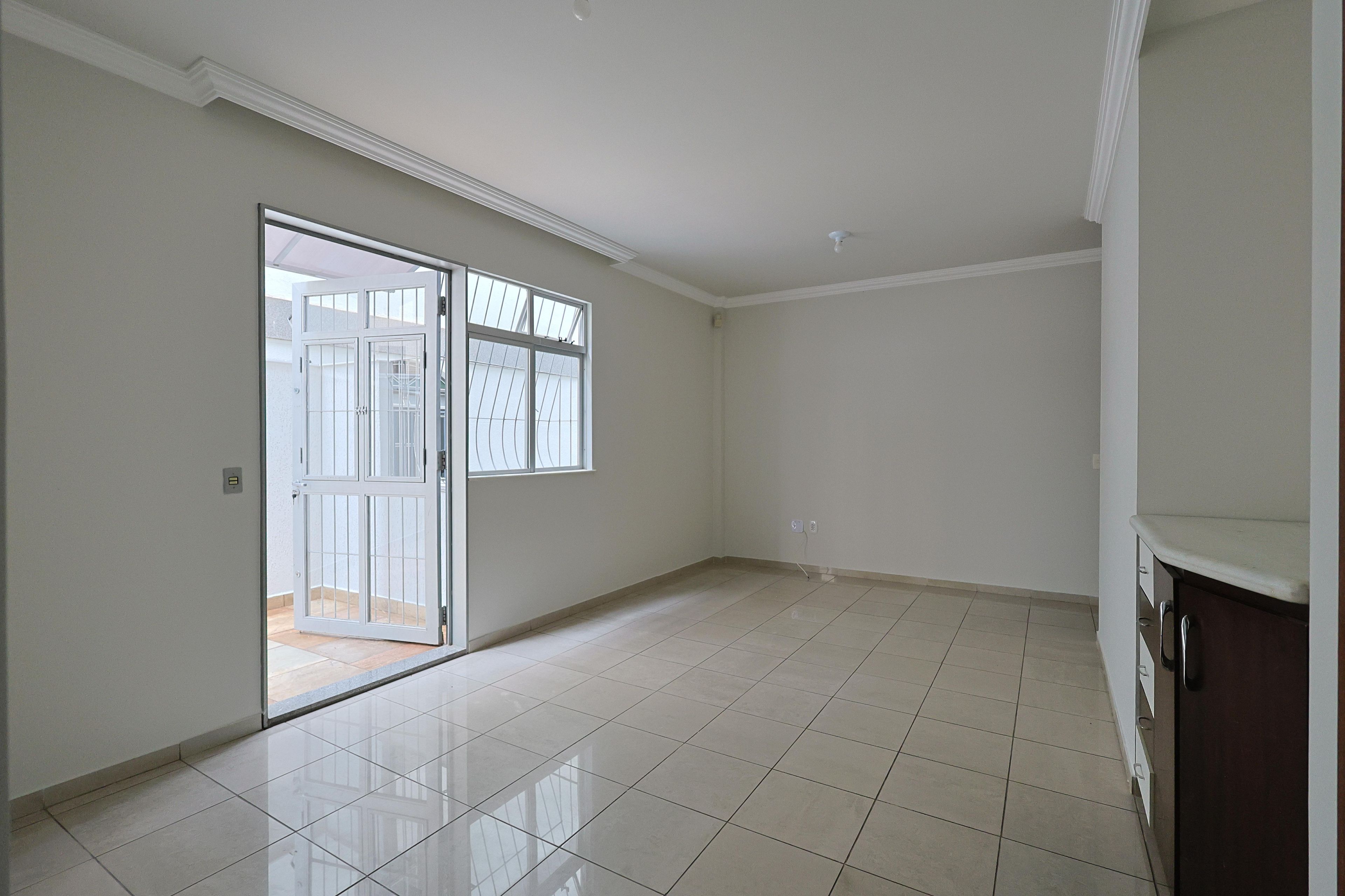 Apartamento com 3 quartos — Sagrada Família, Belo Horizonte