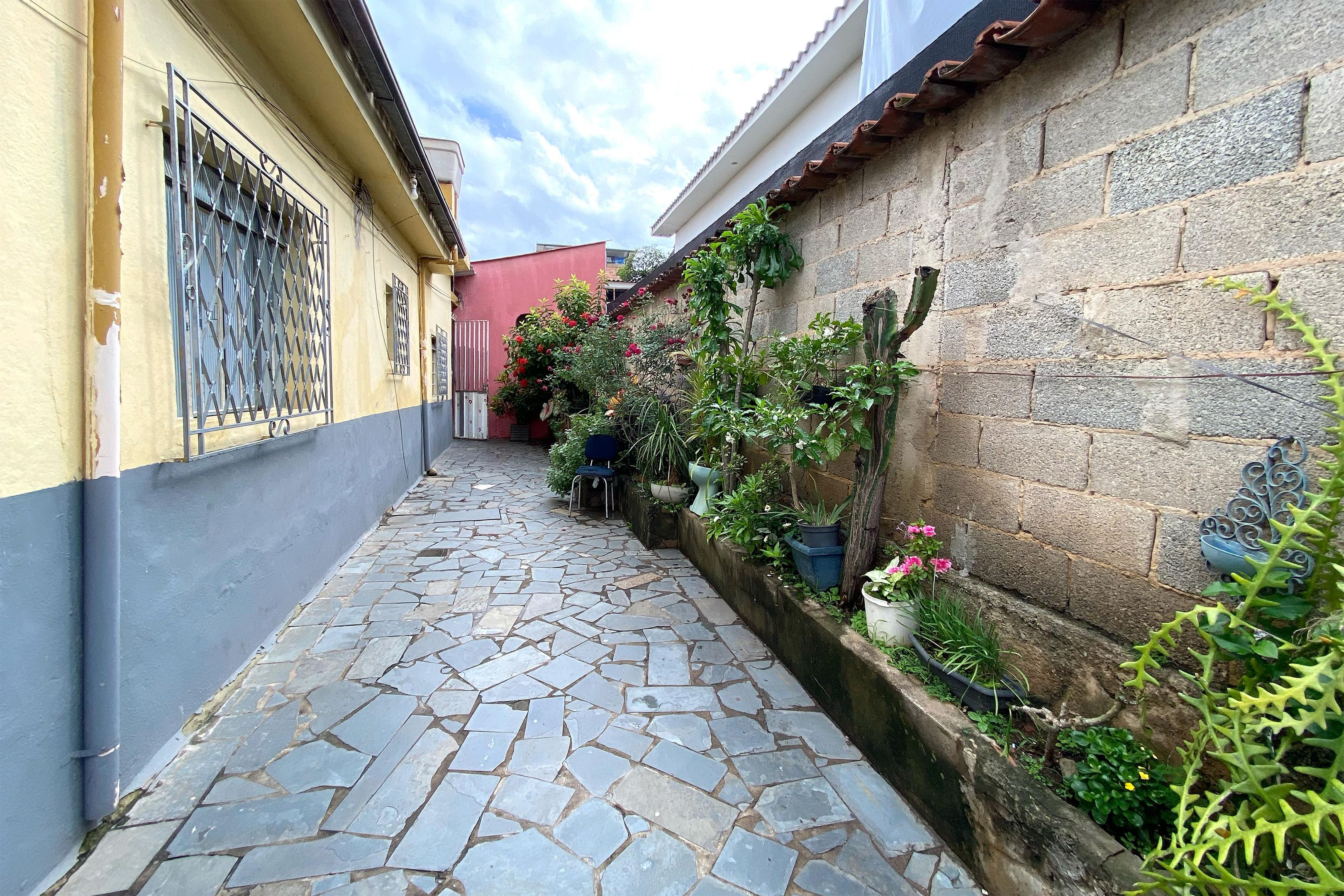 Casa com 4 quartos — Maria Virgínia, Belo Horizonte