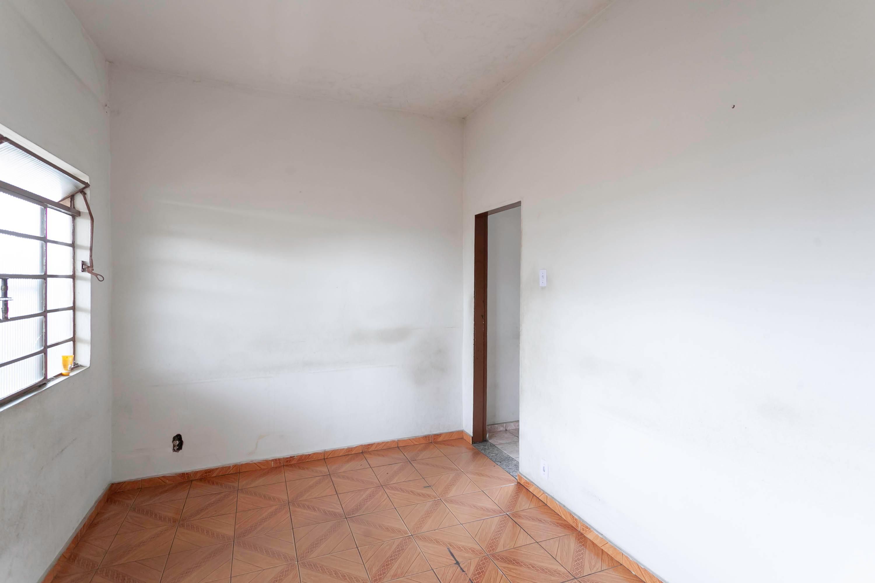 Casa com 4 quartos — Glória, Belo Horizonte