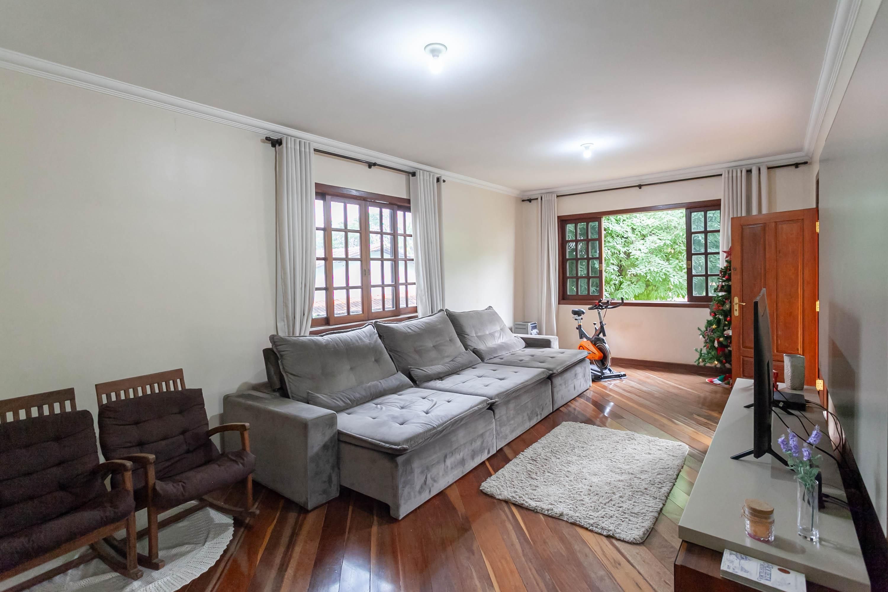 Casa com 4 quartos — Bandeirantes (pampulha), Belo Horizonte