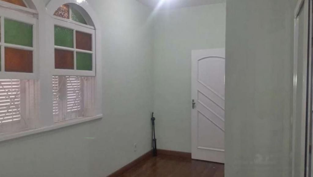 Casa com 5 quartos — Pampulha, Belo Horizonte