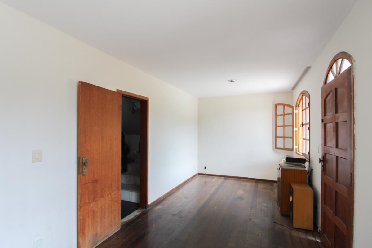 Casa com 4 quartos — Alípio de Melo, Belo Horizonte