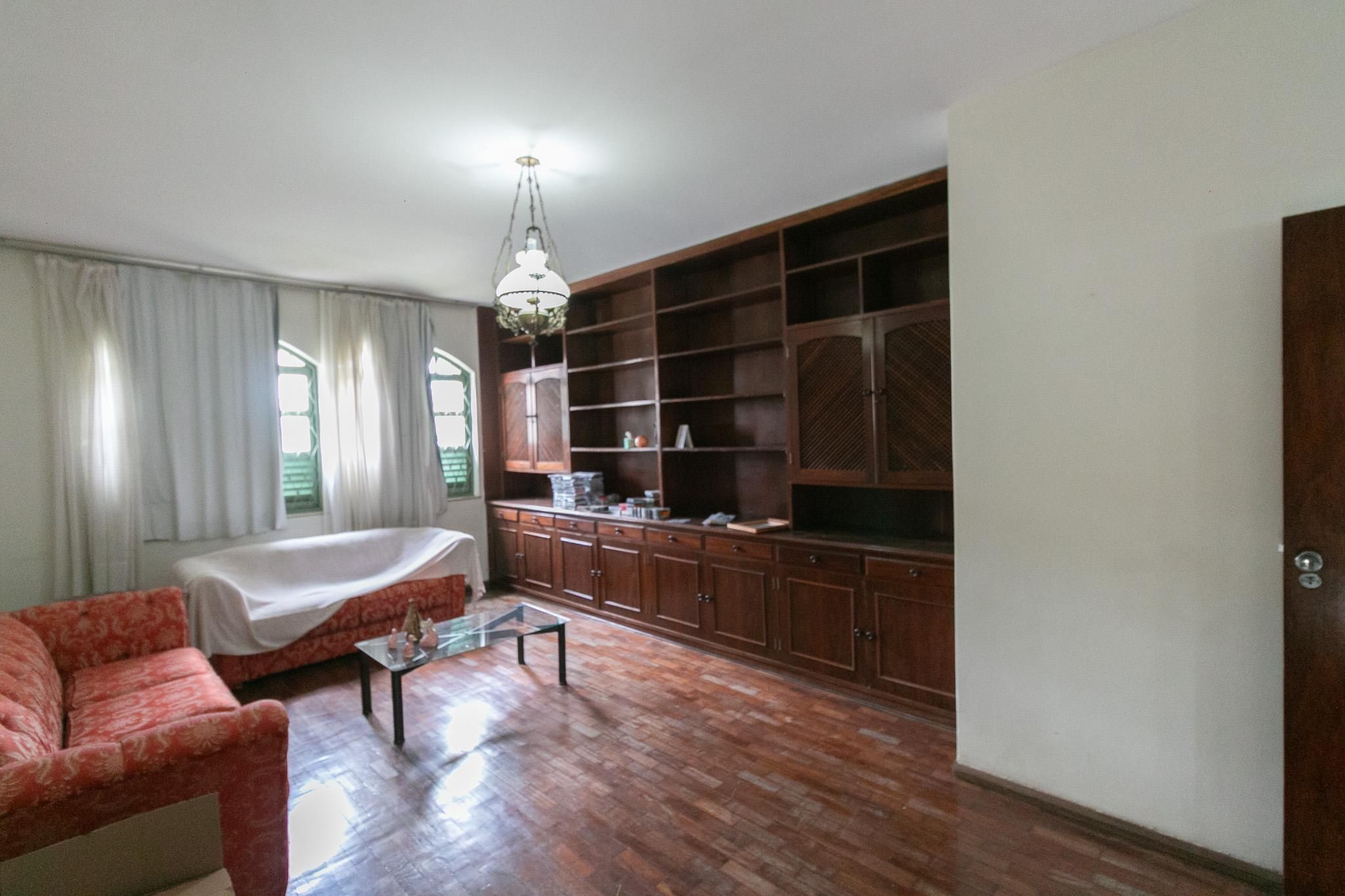 Casa com 4 quartos — Itapoã, Belo Horizonte