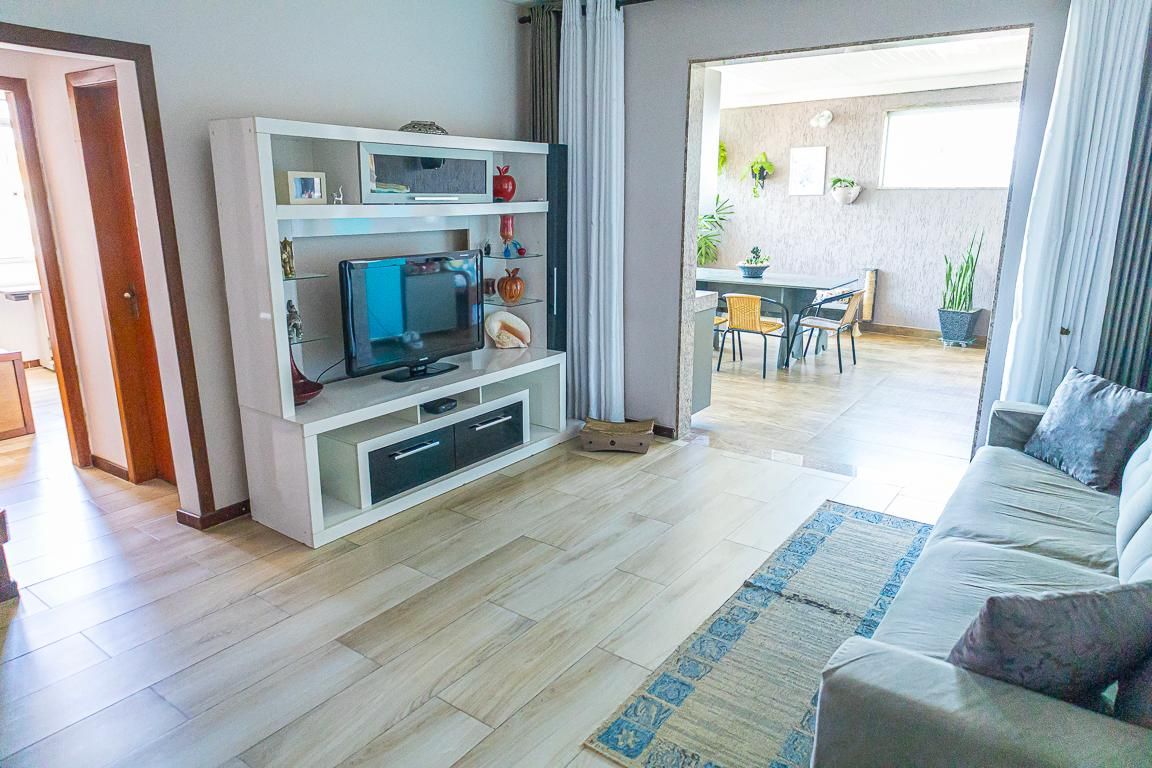 Apartamento com 3 quartos — Heliópolis, Belo Horizonte
