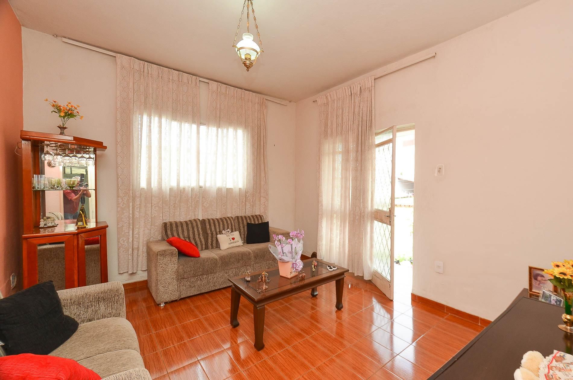 Casa com 4 quartos — Sagrada Família, Belo Horizonte