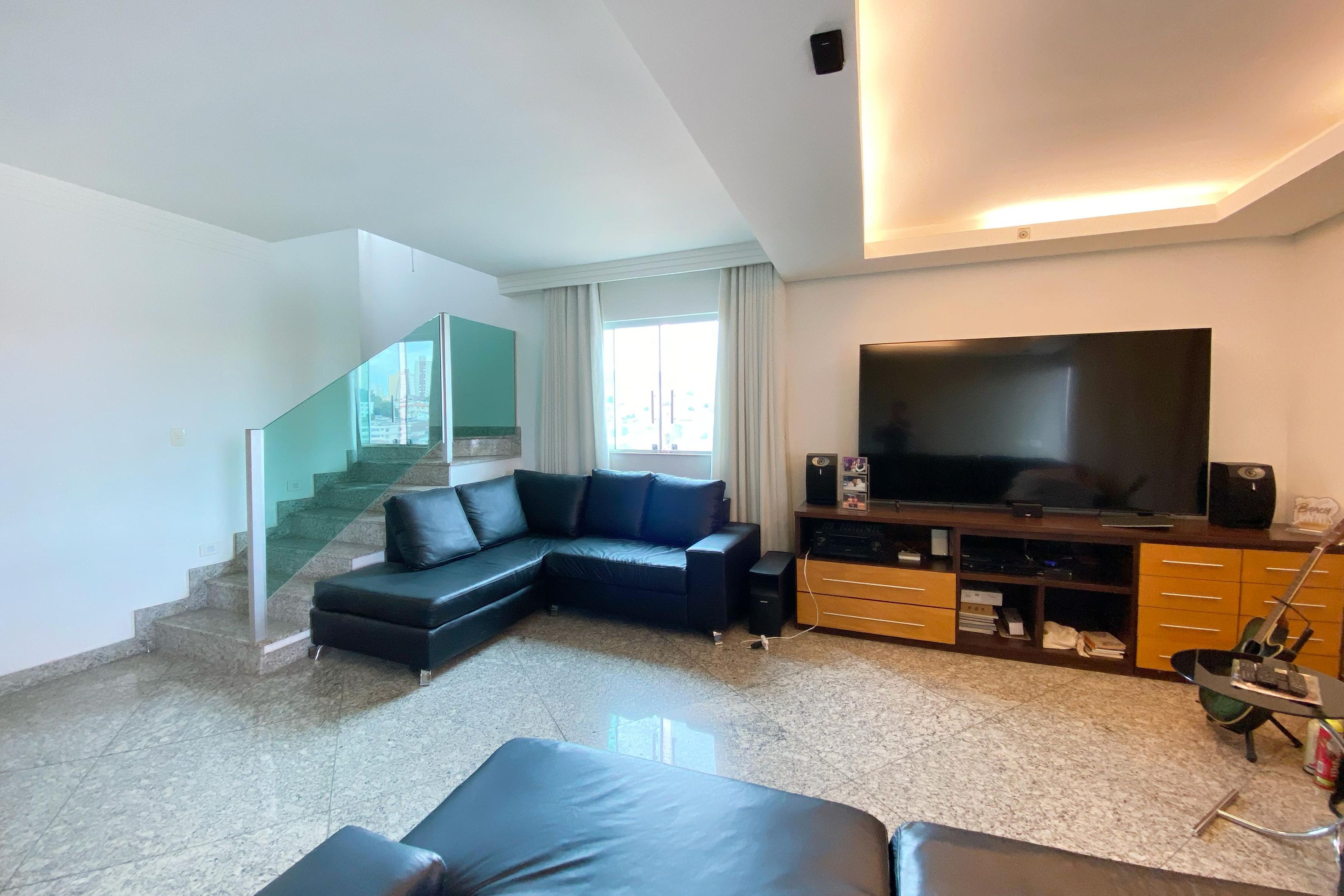 Apartamento com 4 quartos — Sagrada Família, Belo Horizonte