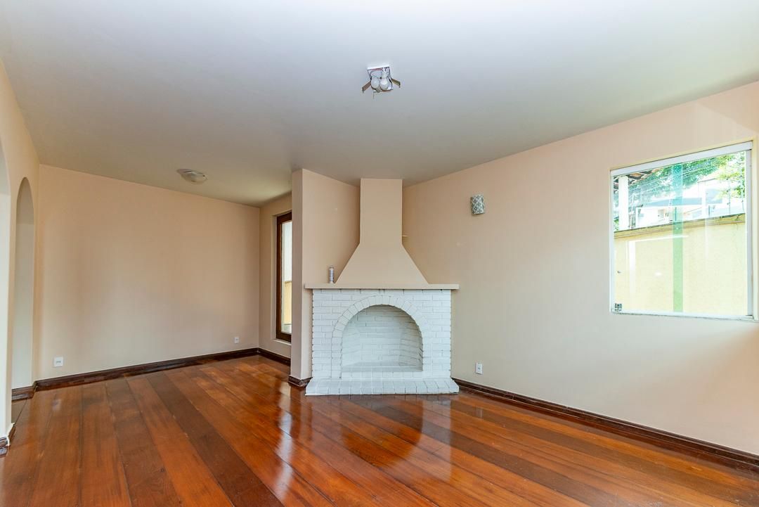 Casa com 4 quartos — Santa Lúcia, Belo Horizonte