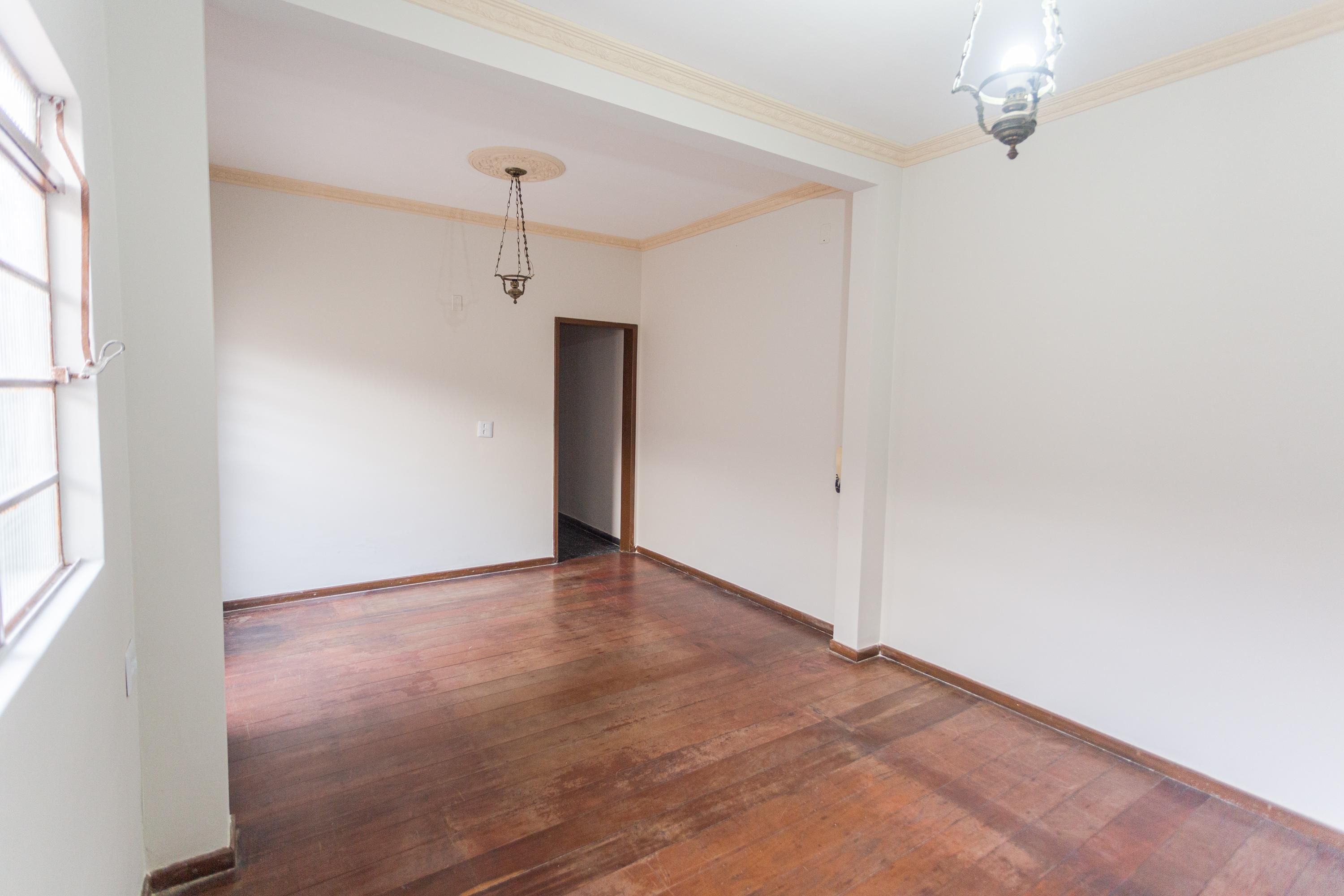 Casa com 3 quartos — Santa Efigênia, Belo Horizonte