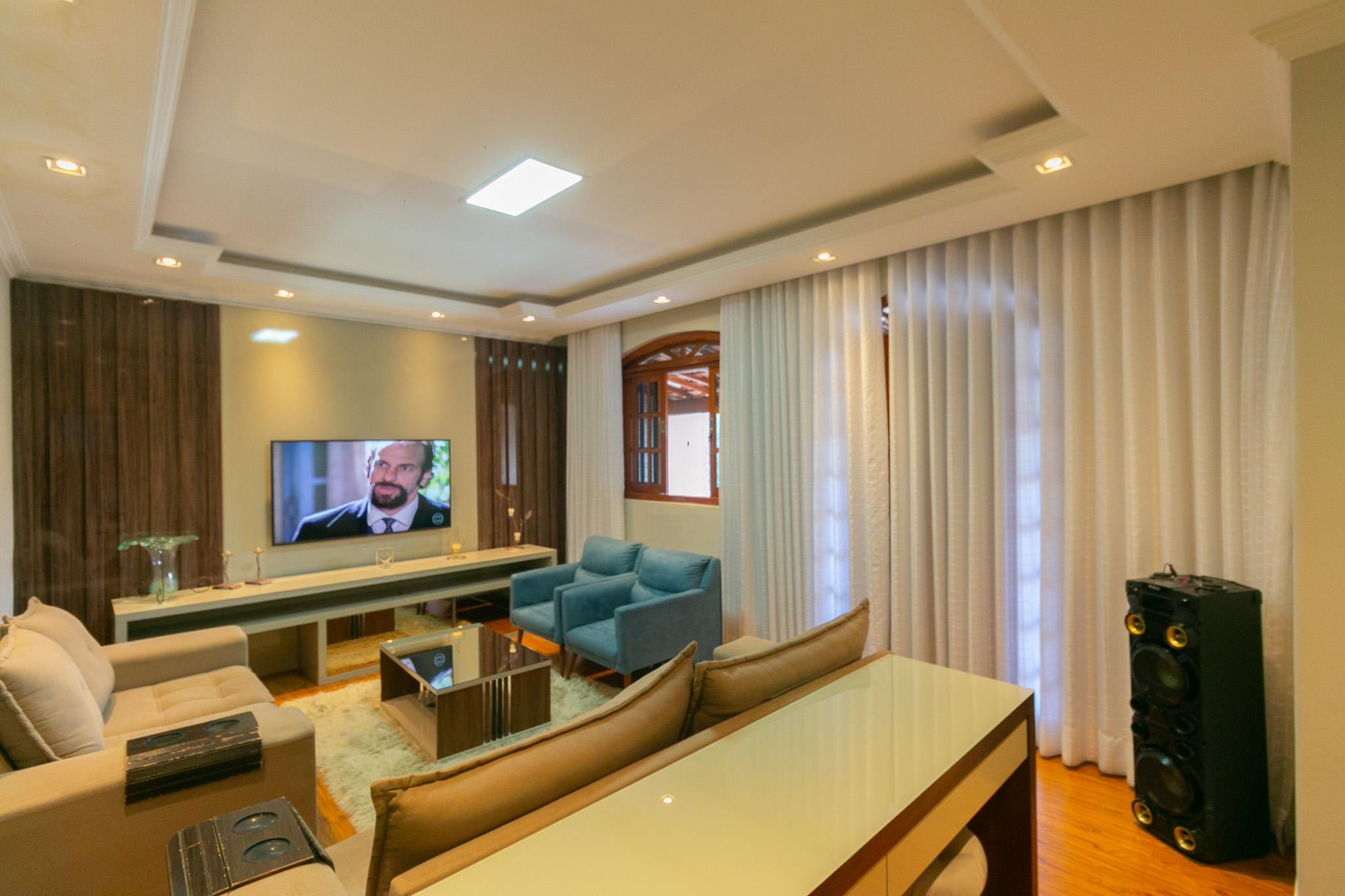 Casa com 3 quartos — Jardim Leblon, Belo Horizonte