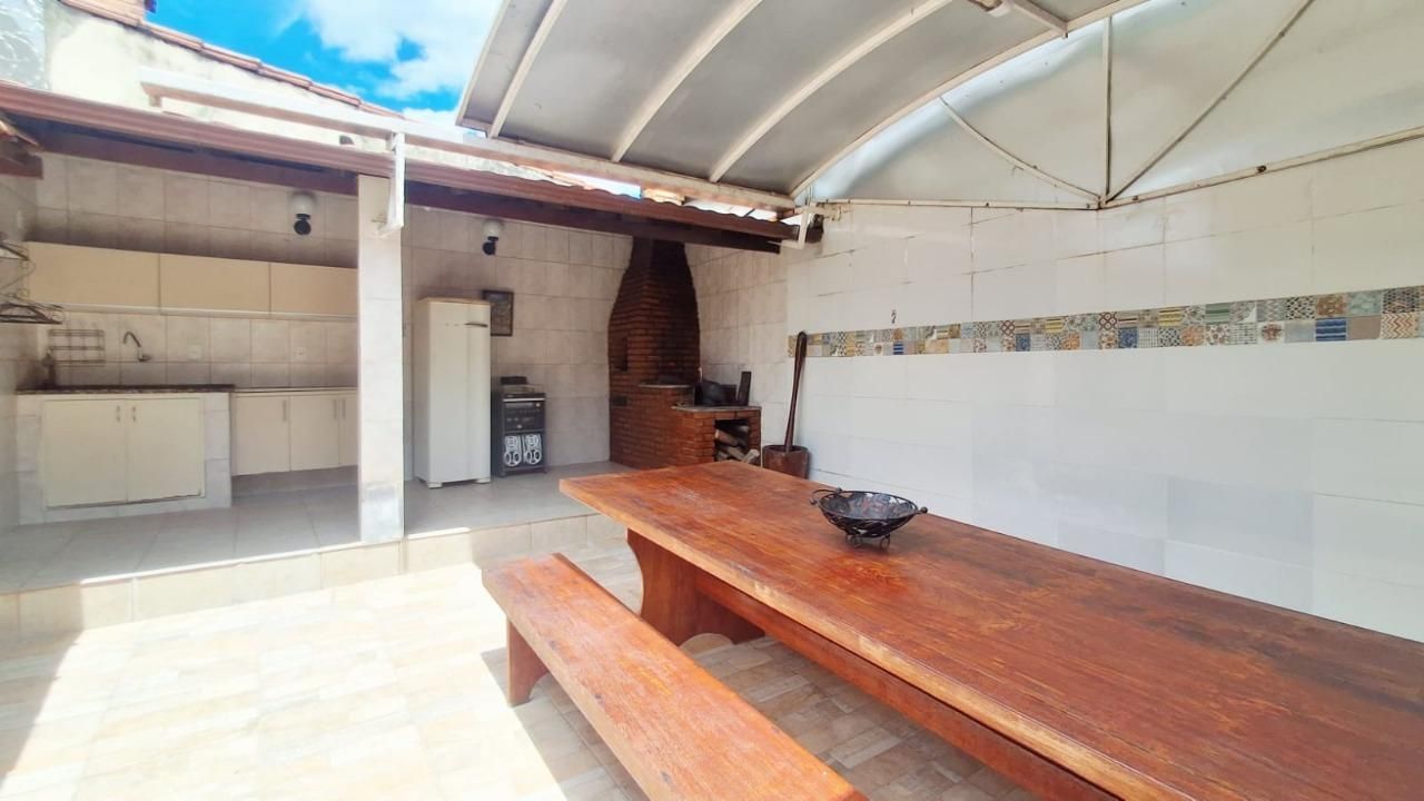 Casa com 3 quartos — Castelo, Belo Horizonte