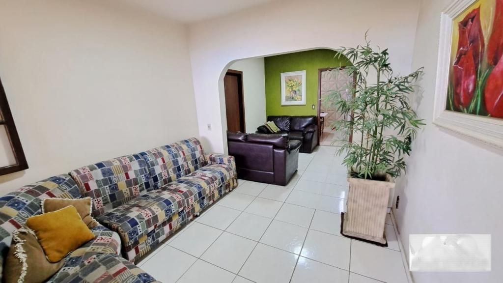 Casa com 4 quartos — São João Batista, Belo Horizonte