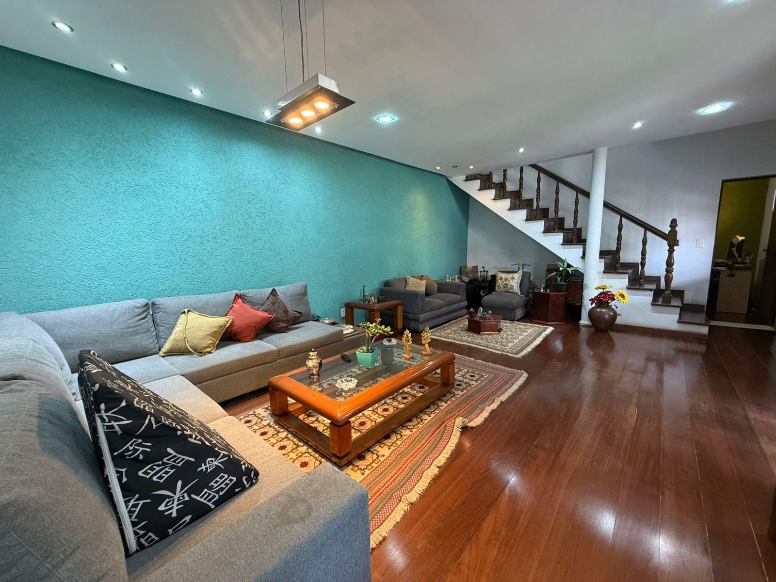 Casa com 4 quartos — Serra, Belo Horizonte