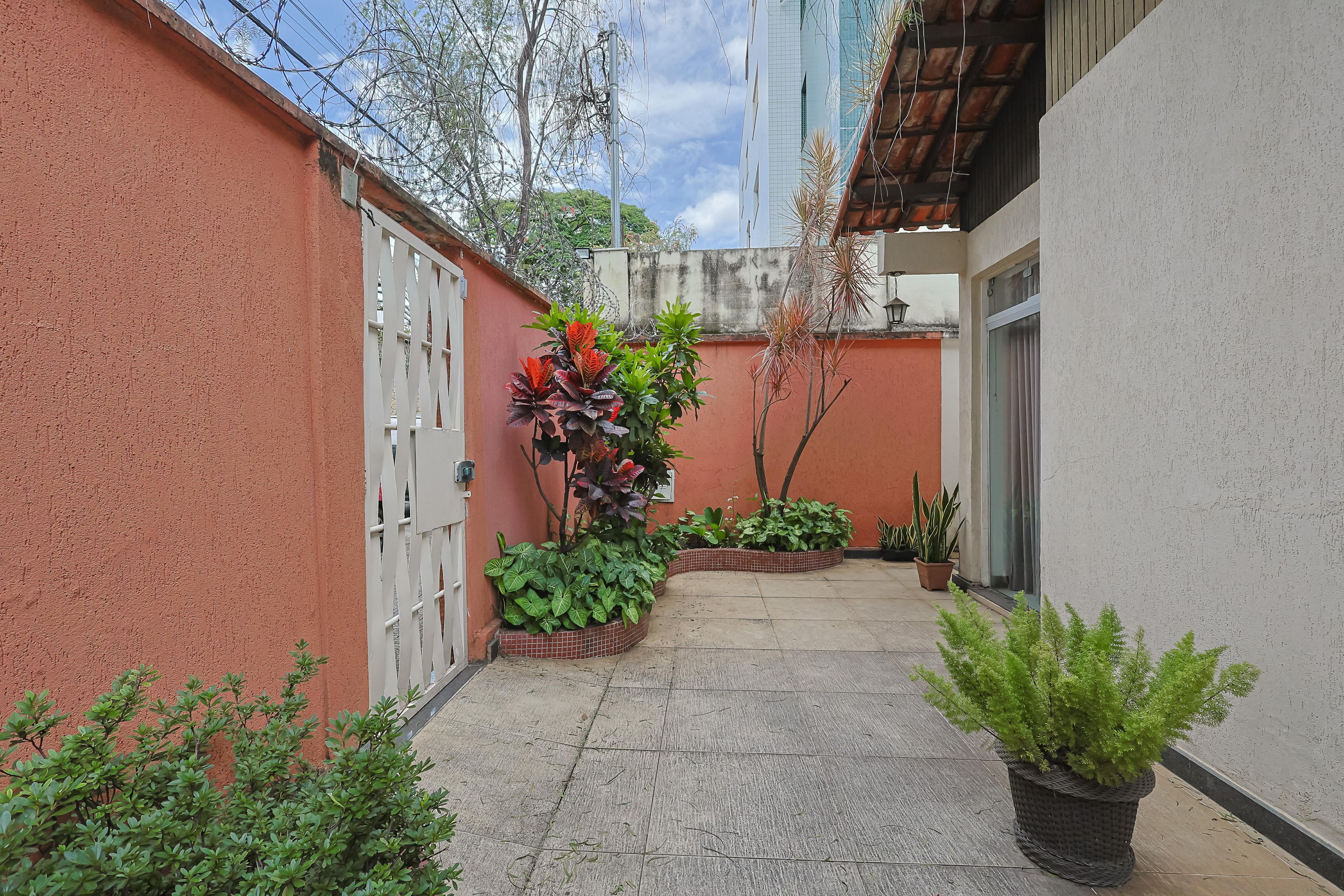 Casa com 5 quartos — Liberdade, Belo Horizonte