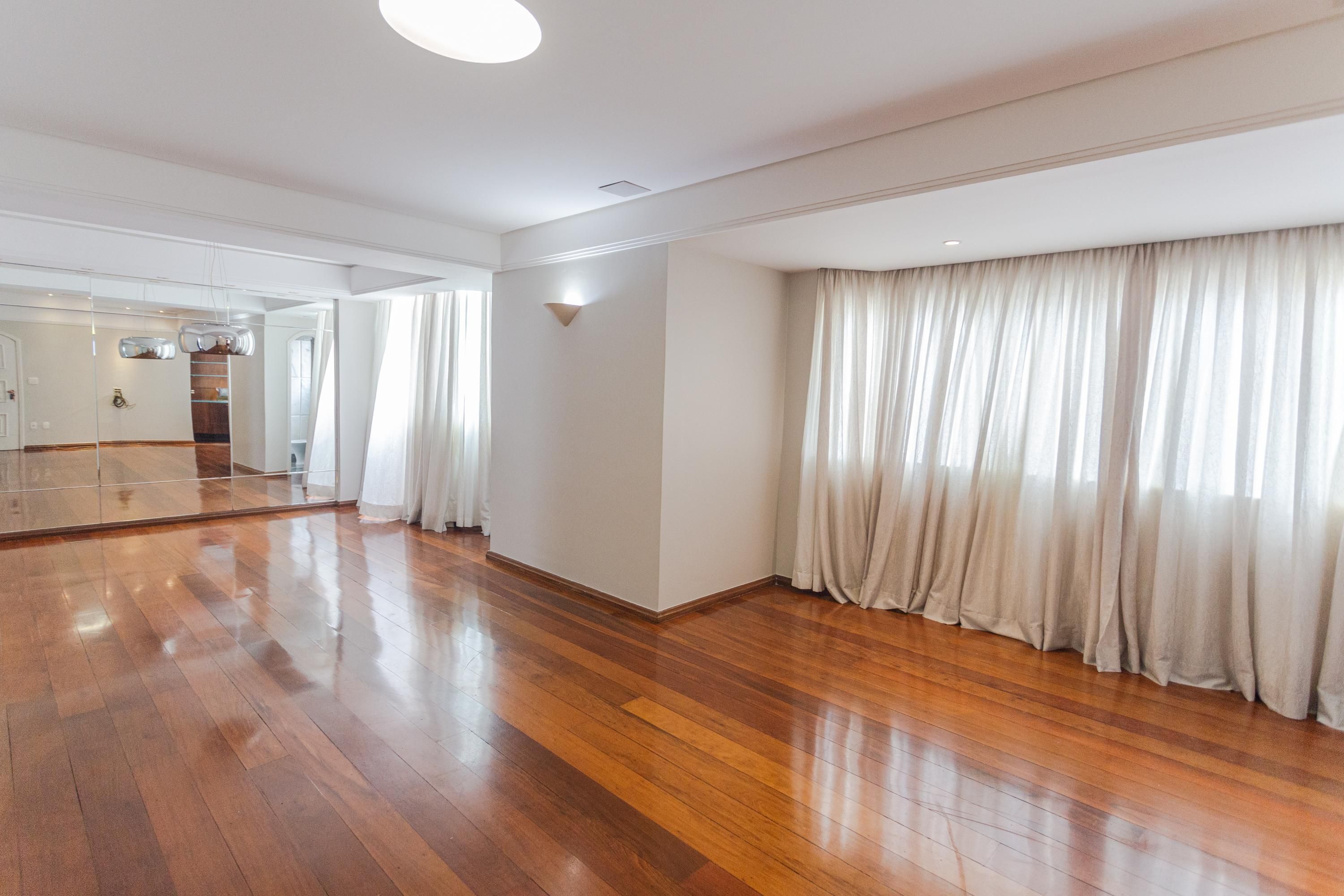Apartamento com 4 quartos — Centro, Belo Horizonte