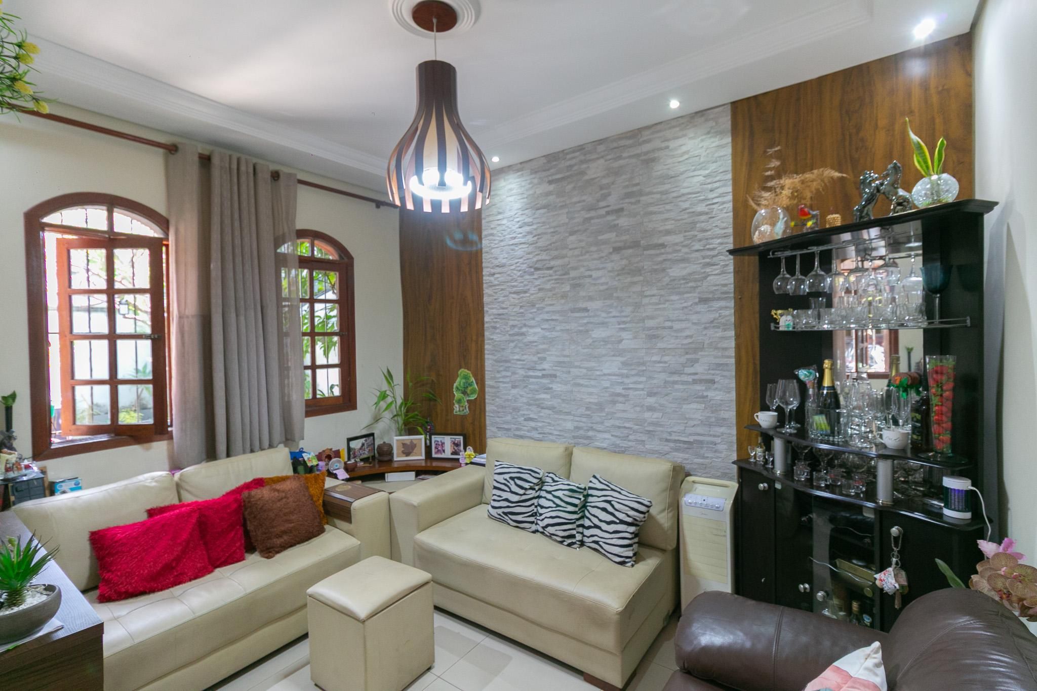 Casa com 3 quartos — Vila Jardim Leblon, Belo Horizonte