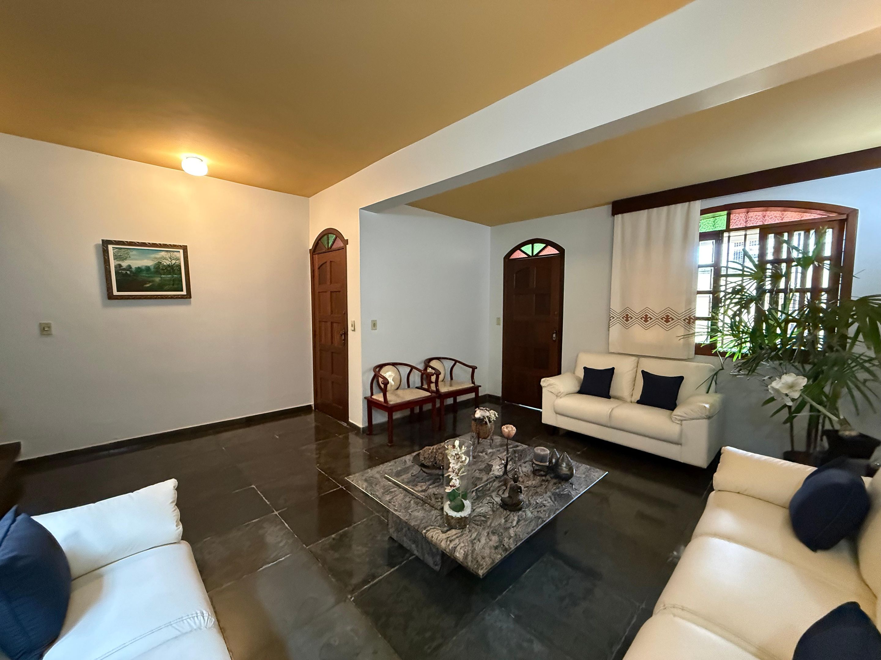 Casa com 4 quartos — Havaí, Belo Horizonte