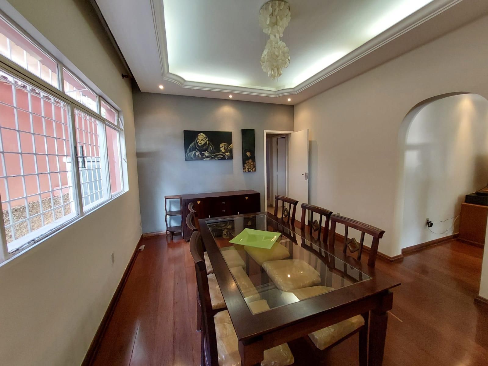 Casa com 5 quartos — Jardim America, Belo Horizonte
