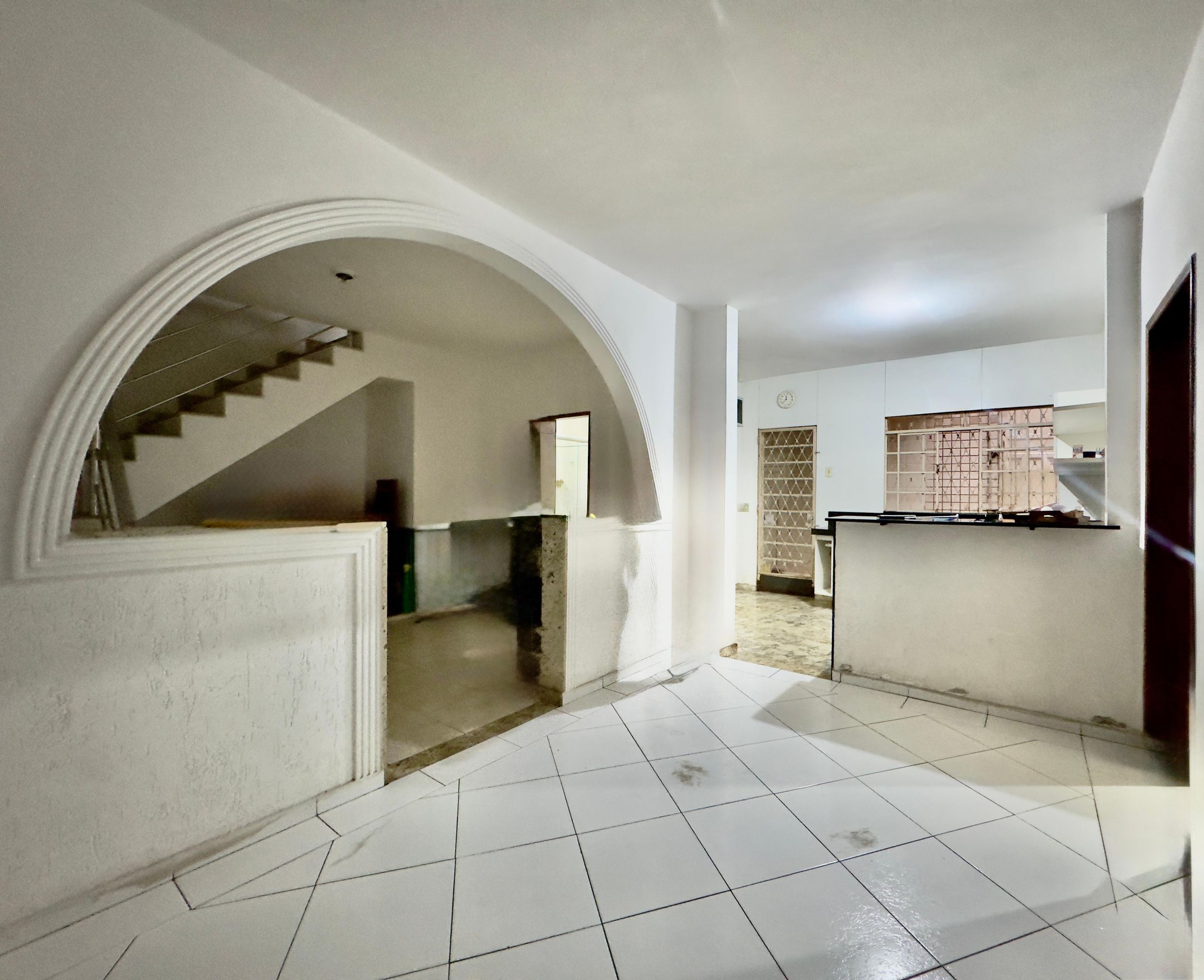 Casa com 4 quartos — Ipiranga, Belo Horizonte
